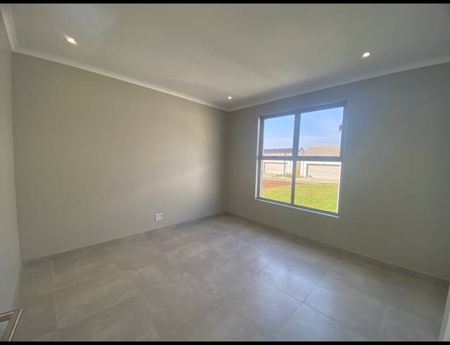 3 BEDROOM HOUSE FOR SALE IN LALELA ESTATE